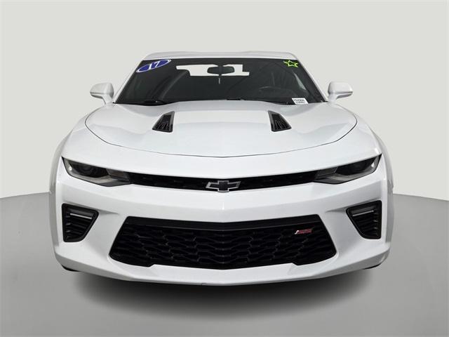 Photo of 2016 Summit White Chevrolet Camaro