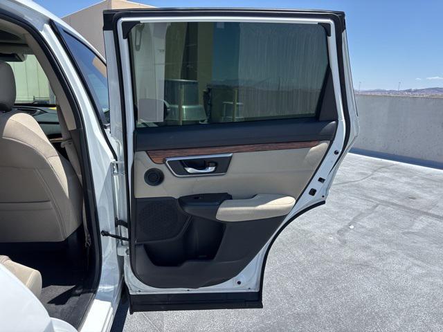 Photo of 2021 Platinum White Pearl Honda CR-V Hybrid