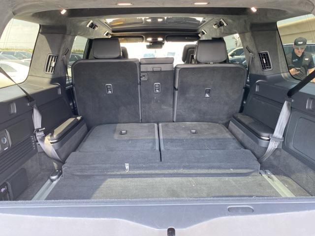 Photo of 2022 Glacier White Rivian R1S