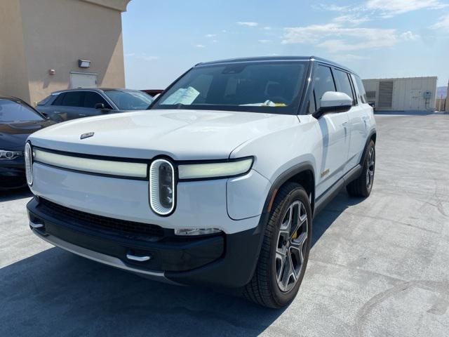 Photo of 2022 Glacier White Rivian R1S
