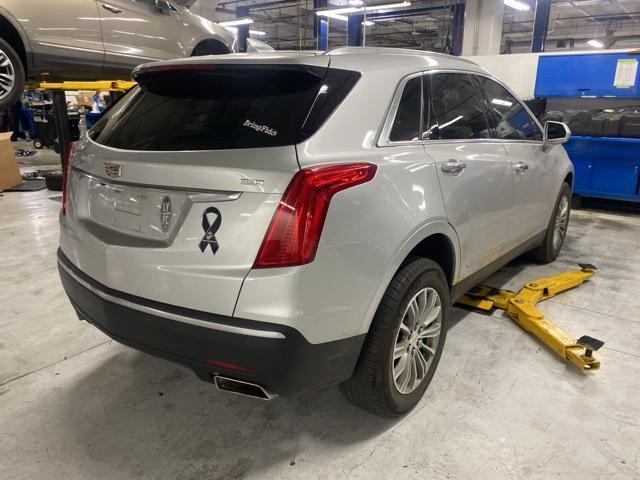 Photo of 2017 Radiant Silver Metallic Cadillac XT5