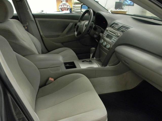 Photo of 2009 Pewter Toyota Camry