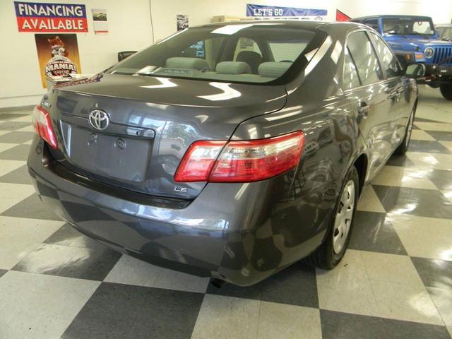 Photo of 2009 Pewter Toyota Camry