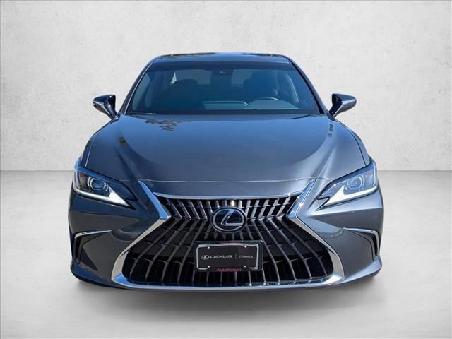 Photo of 2025 Cloudburst Gray Lexus ES 300h