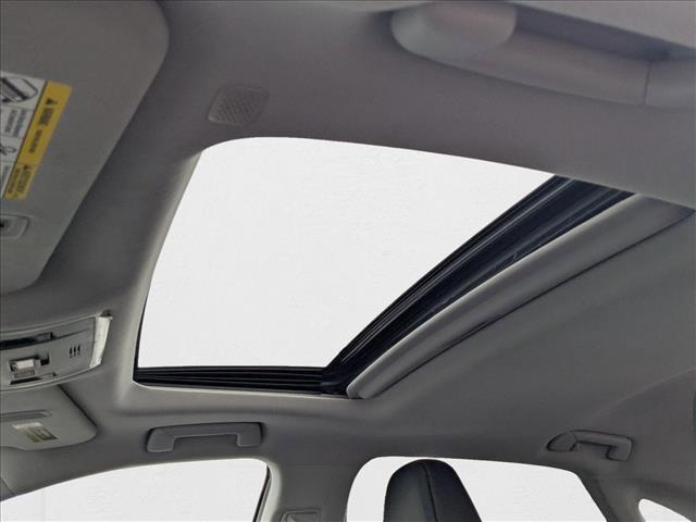 Photo of 2022 Eminent White Pearl Lexus RX 450h