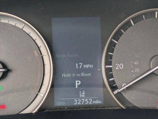 Photo of 2022 Eminent White Pearl Lexus RX 450h