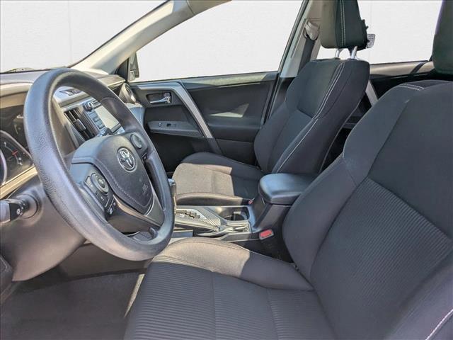 Photo of 2015 Classic Silver Met Toyota RAV4