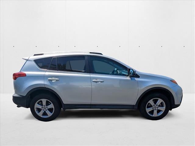 Photo of 2015 Classic Silver Met Toyota RAV4