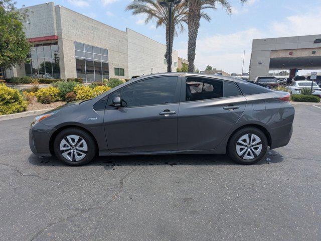 Photo of 2018 Magnetic Gray Metallic Toyota Prius