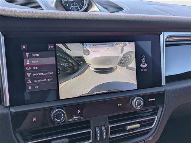 Photo of 2022 White Porsche Macan