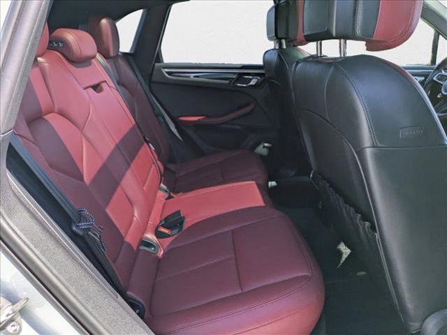 Photo of 2022 White Porsche Macan