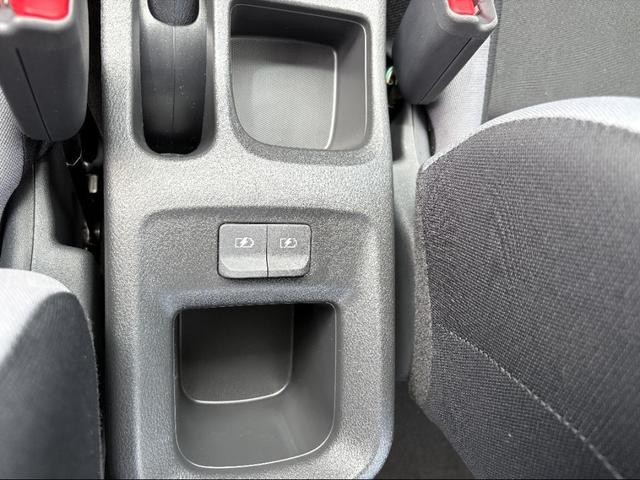 Photo of 2025 Super Black Metallic Nissan Versa