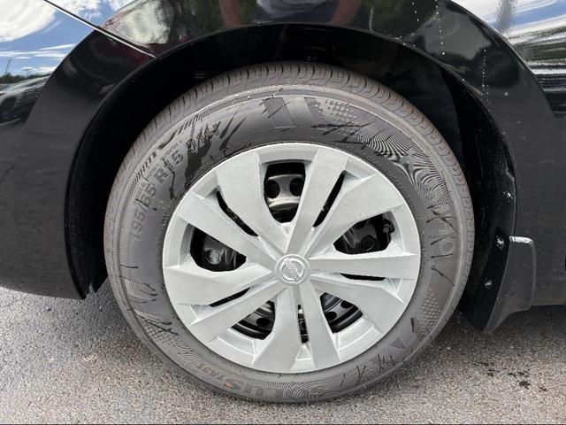 Photo of 2025 Super Black Metallic Nissan Versa