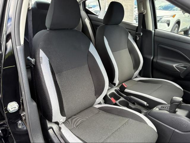 Photo of 2025 Super Black Metallic Nissan Versa
