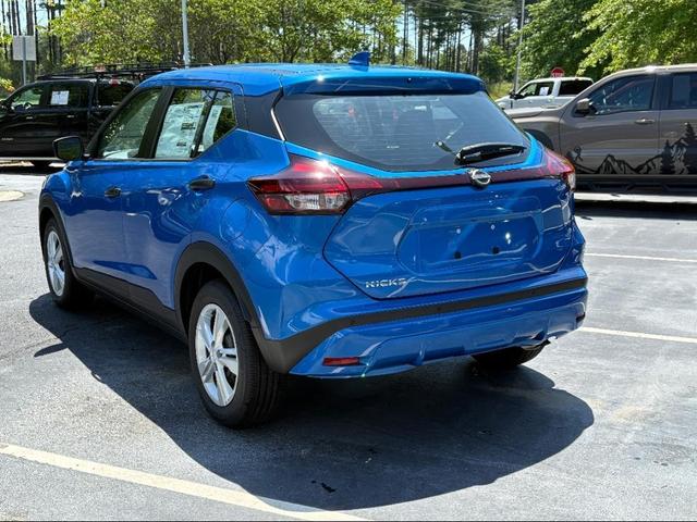 Photo of 2025 Electric Blue Metallic Nissan Kicks