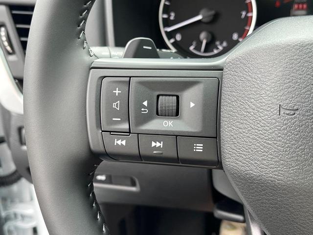 Photo of 2025 Everest White Pearl Nissan Rogue