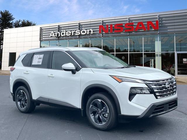 Photo of 2025 Everest White Pearl Nissan Rogue