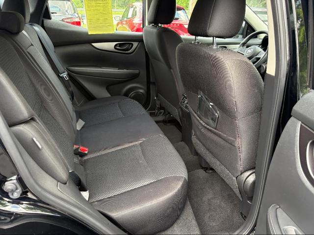Photo of 2020 Magnetic Black Pearl Nissan Rogue Sport