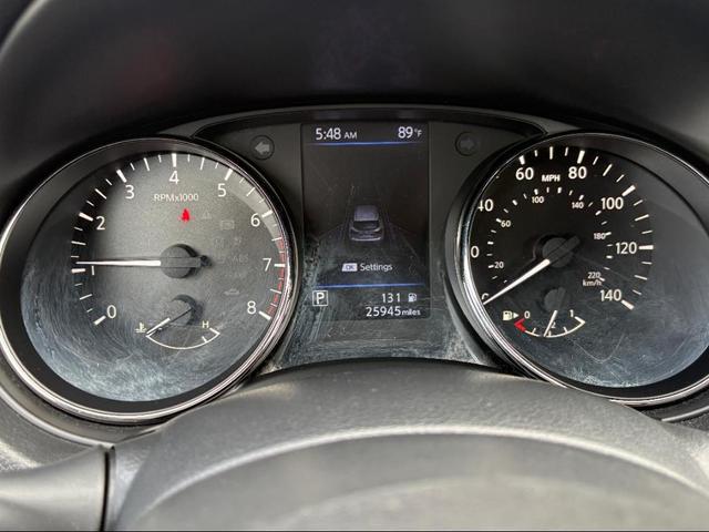 Photo of 2020 Magnetic Black Pearl Nissan Rogue Sport