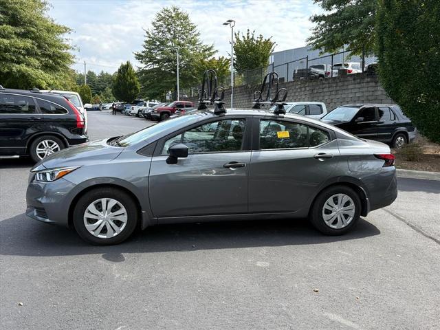 Photo of 2022 Gun Metallic Nissan Versa