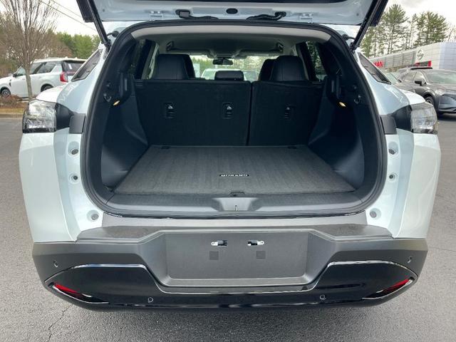 Photo of 2025 Everest White Pearl Tricoat Nissan Murano