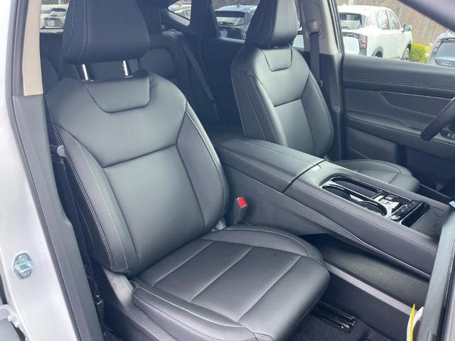 Photo of 2025 Everest White Pearl Tricoat Nissan Murano