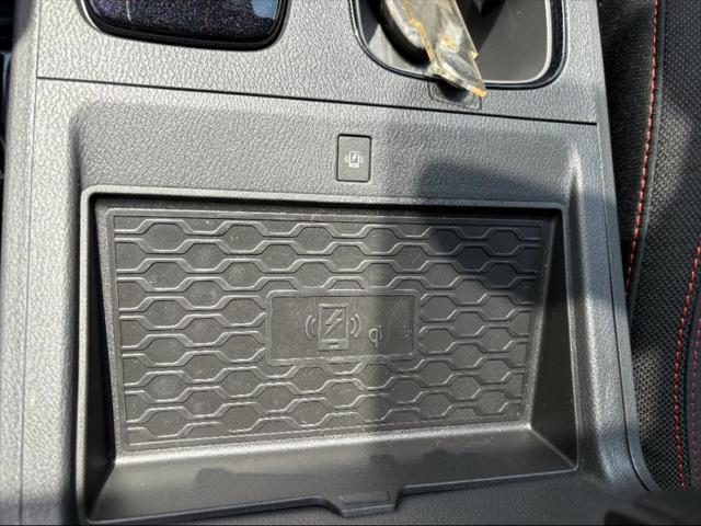 Photo of 2025 Super Black Nissan Frontier