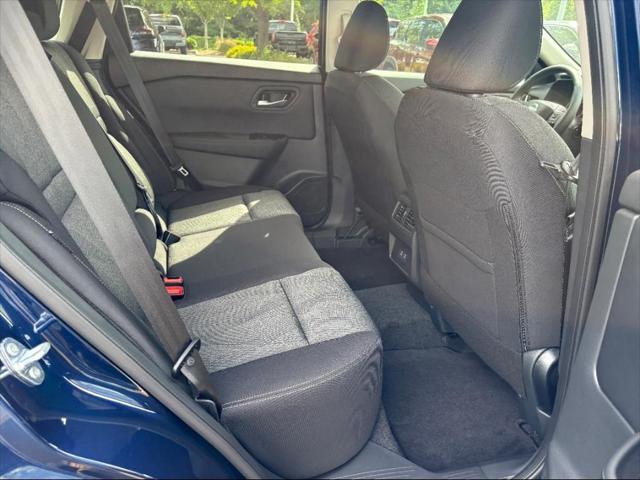 Photo of 2025 Deep Ocean Blue Pearl Nissan Rogue