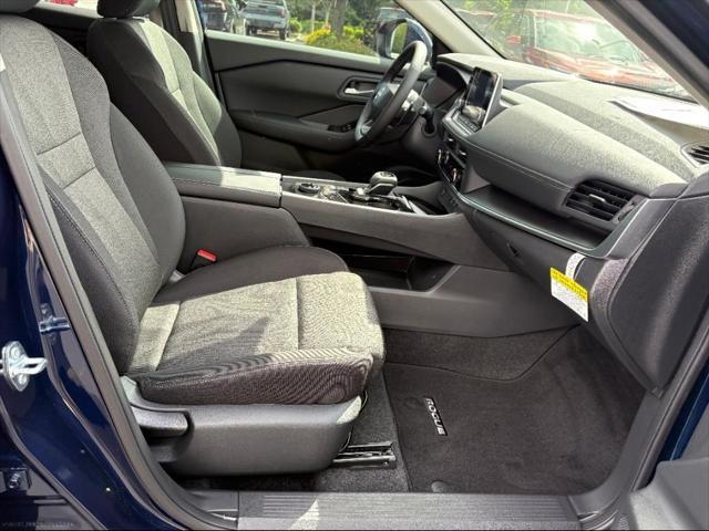 Photo of 2025 Deep Ocean Blue Pearl Nissan Rogue