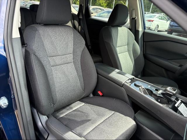 Photo of 2025 Deep Ocean Blue Pearl Nissan Rogue