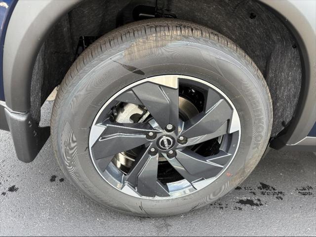 Photo of 2025 Deep Ocean Blue Pearl Nissan Rogue
