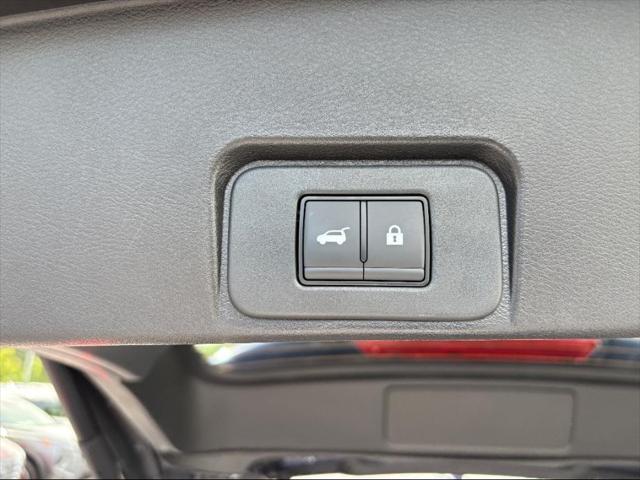 Photo of 2025 Deep Ocean Blue Pearl Nissan Rogue