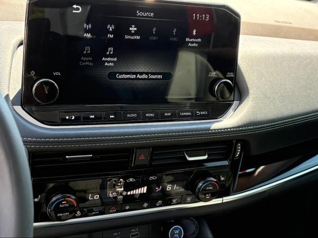 Photo of 2022 Super Black Nissan Rogue