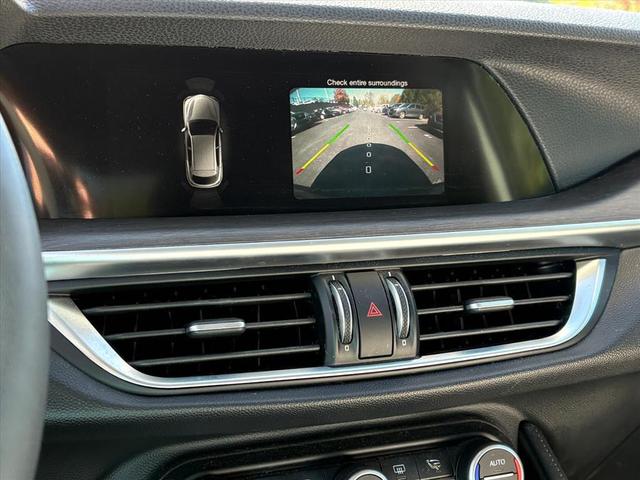 Photo of 2018 Vesuvio Gray Metallic Alfa Romeo Stelvio