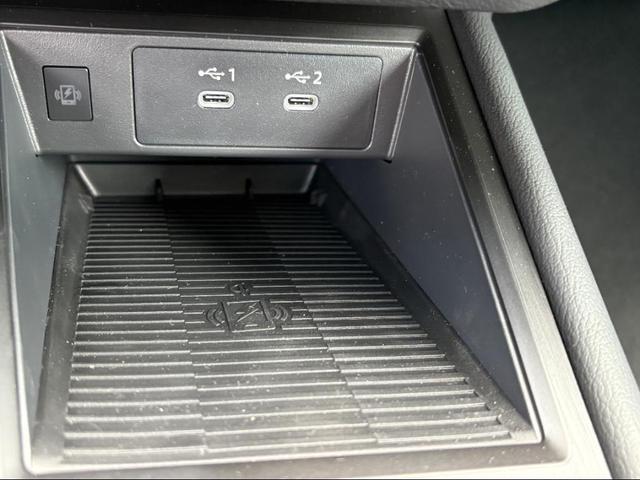 Photo of 2025 Gun Metallic Nissan Kicks