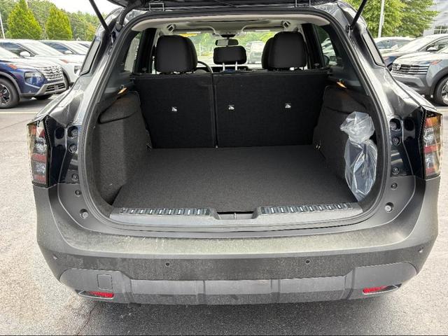Photo of 2025 Gun Metallic Nissan Kicks