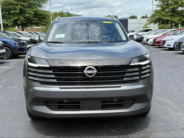 Photo of 2025 Gun Metallic Nissan Kicks