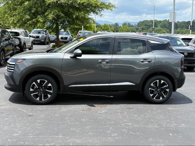 Photo of 2025 Gun Metallic Nissan Kicks