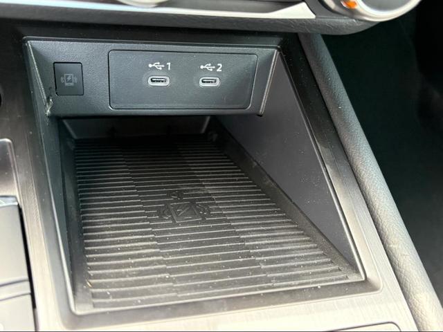 Photo of 2025 Gun Metallic Nissan Kicks