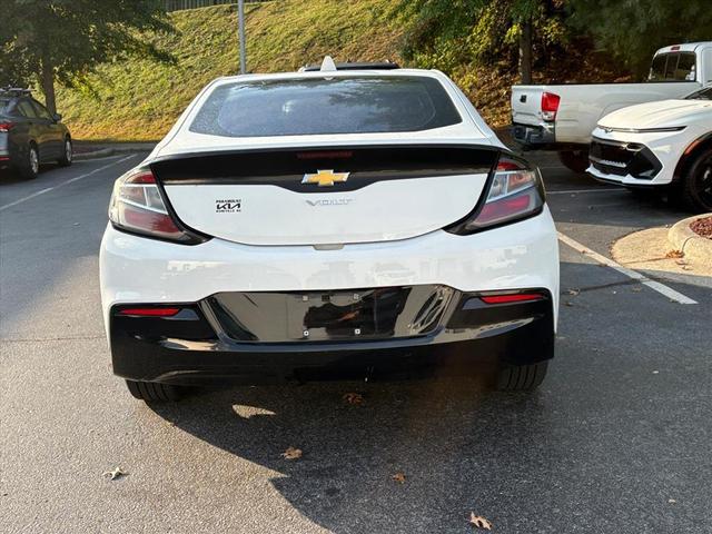 Photo of 2017 Summit White Chevrolet Volt