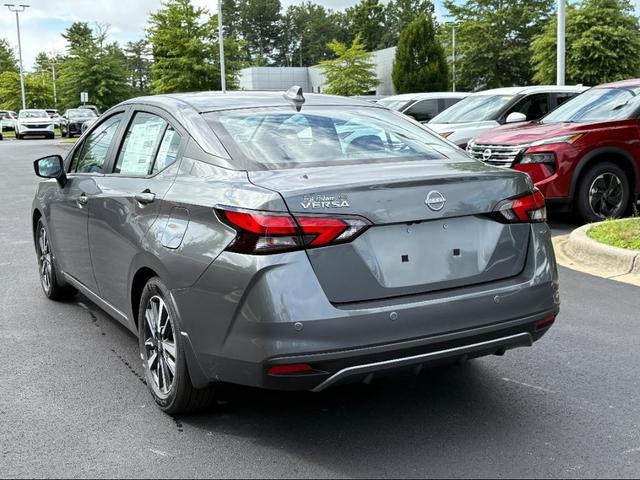 Photo of 2025 Gun Metallic Nissan Versa