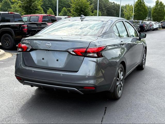 Photo of 2025 Gun Metallic Nissan Versa