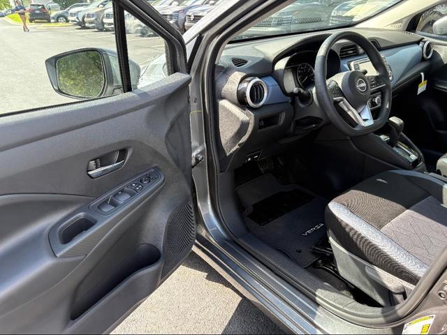 Photo of 2025 Gun Metallic Nissan Versa