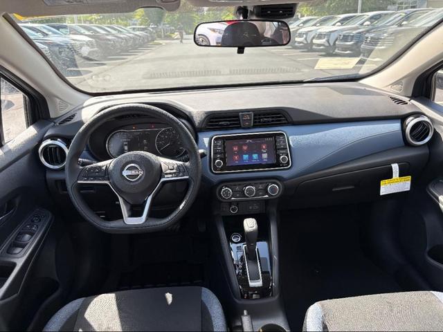 Photo of 2025 Gun Metallic Nissan Versa