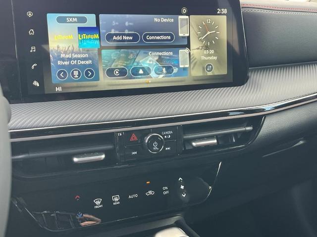 Photo of 2025 Canyon Bronze Metallic Nissan Kicks