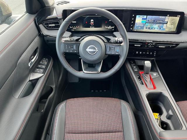 Photo of 2025 Canyon Bronze Metallic Nissan Kicks