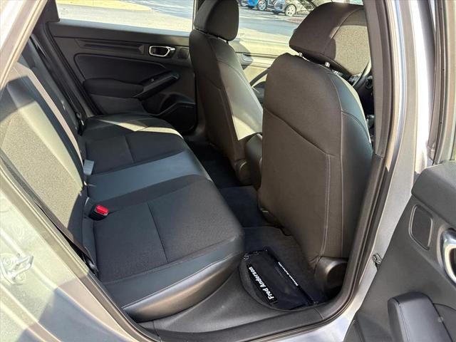 Photo of 2022 Silver Metallic Honda Civic