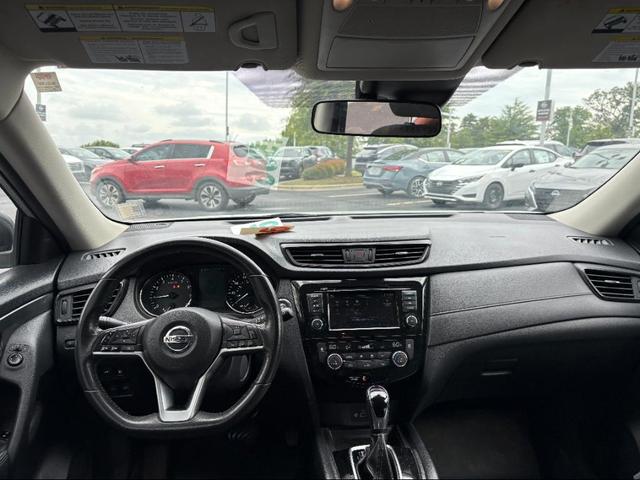 Photo of 2019 Brilliant Silver Metallic Nissan Rogue