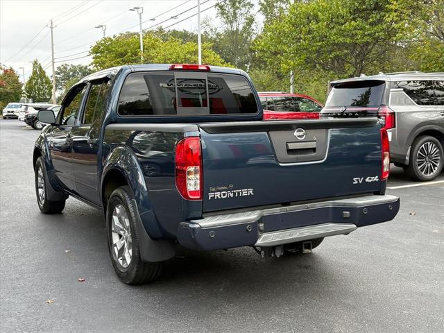 Photo of 2020 Arctic Blue Metallic Nissan Frontier