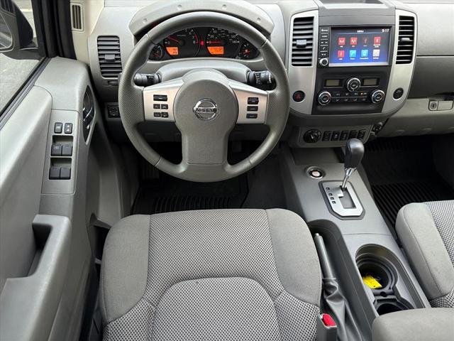 Photo of 2020 Arctic Blue Metallic Nissan Frontier